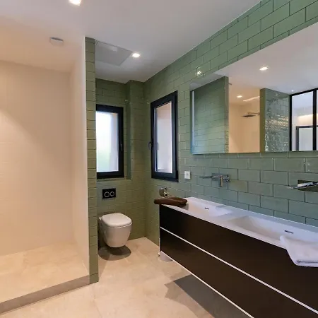 4 - Parking - Piscine Commune Apartament Saint-Raphaël