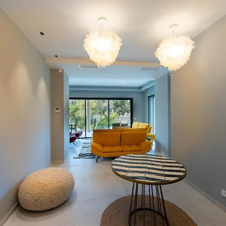4 - Parking - Piscine Commune Apartamento *